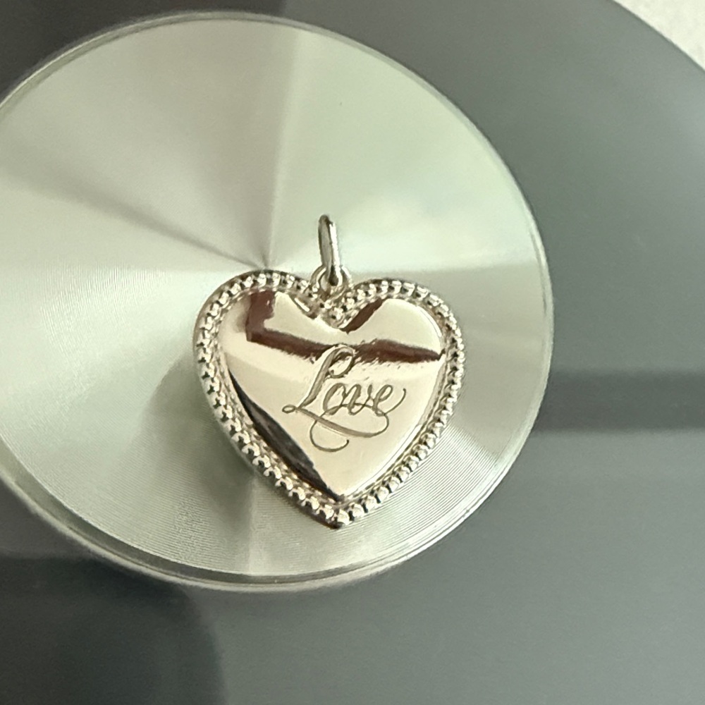 Vintage Tiffany & Co. LOVE Heart - Beaded Edge Milgrain Pendant - FINAL - Picture 11 of 13